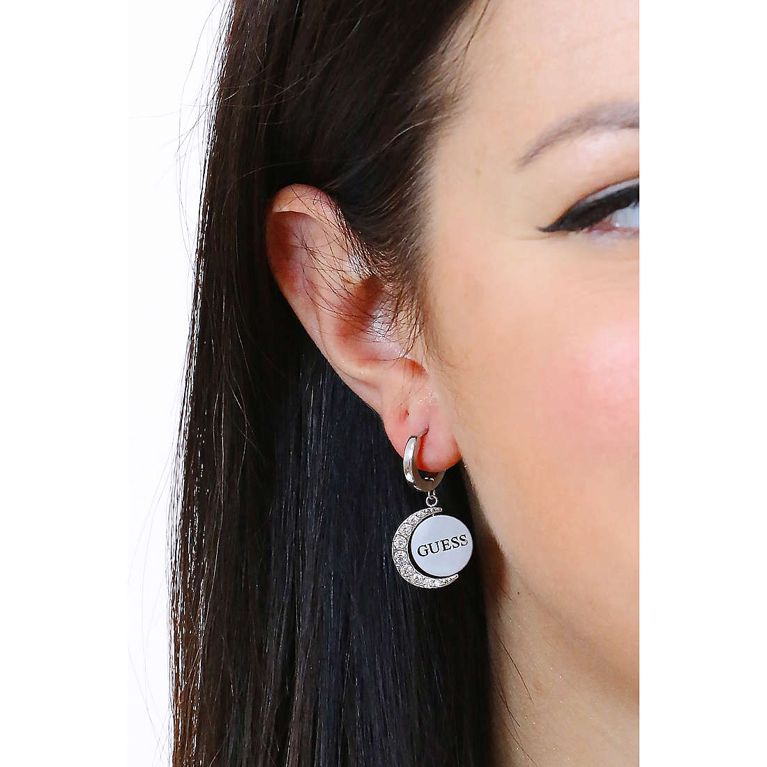 Guess boucles d'oreille Moon Phases femme JUBE01192JWRHT/U photo wearing